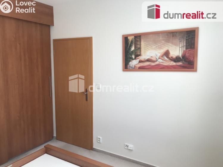 Pronájem bytu 2+KK Praha-Suchdol, Holubí č. 8