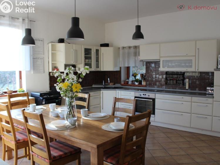 Prodej rodinného domu Káraný, Na Betonce 71 č. 3