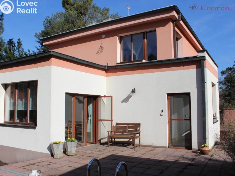 Prodej rodinného domu Káraný, Na Betonce 71 č. 7