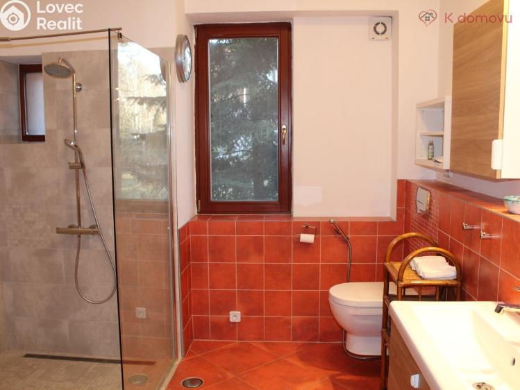 Prodej rodinného domu Káraný, Na Betonce 71 č. 12