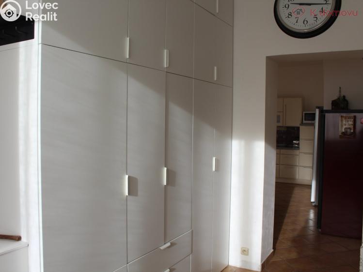 Prodej rodinného domu Káraný, Na Betonce 71 č. 15