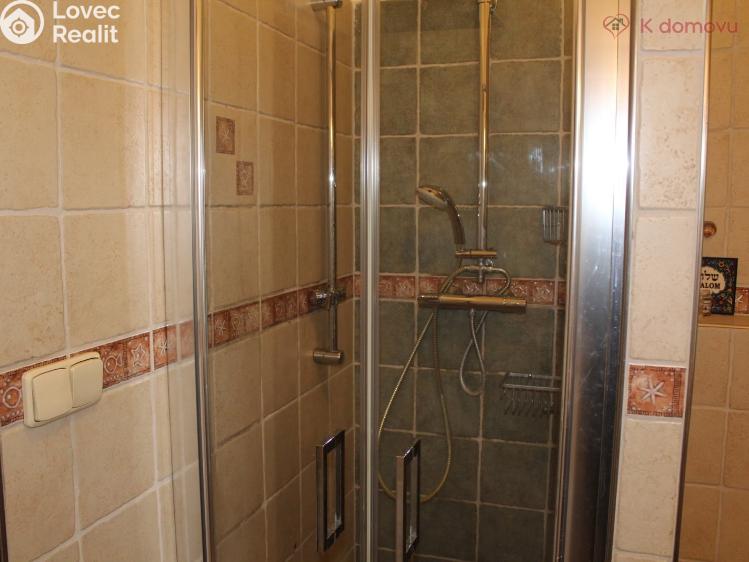 Prodej rodinného domu Káraný, Na Betonce 71 č. 23