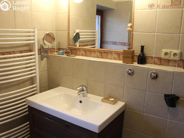 Prodej rodinného domu Káraný, Na Betonce 71 č. 24