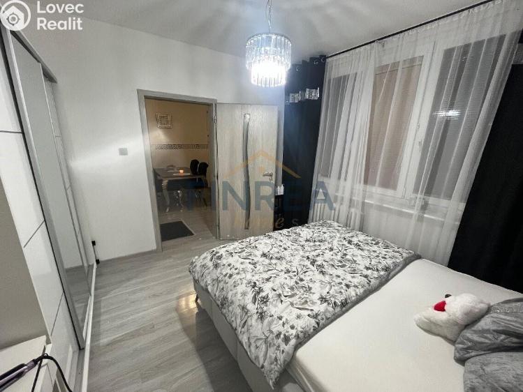 Prodej bytu 4+1 Postoloprty, Jiráskovo náměstí č. 9