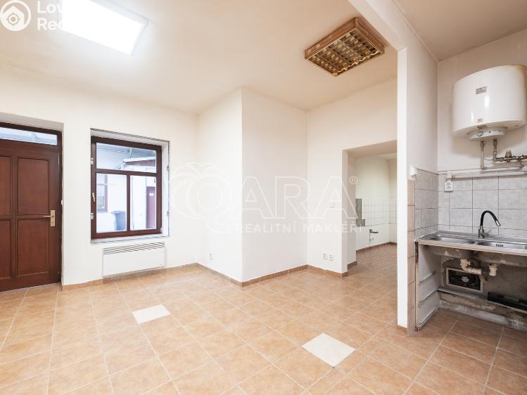 Pronájem obchodního prostoru Praha, Sokolovská 75/103 č. 11