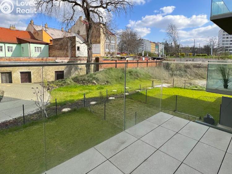 Pronájem bytu 2+KK Praha, Vojenova č. 6