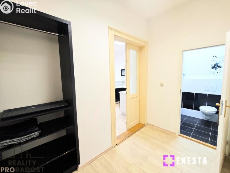 Pronájem bytu 2+1 Praha, náměstí Generála Kutlvašra 590/6 č. 6