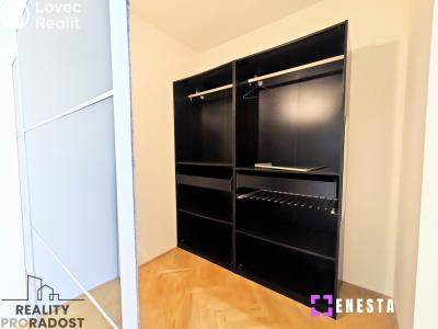 Pronájem bytu 2+1 Praha, náměstí Generála Kutlvašra č. 5