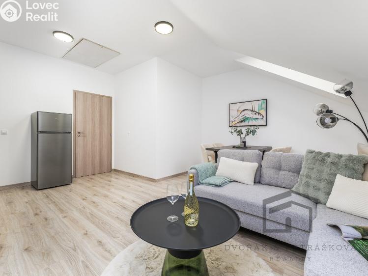 Продаж квартири 2+KK Praha, Pod Labuťkou 949/7 č. 6