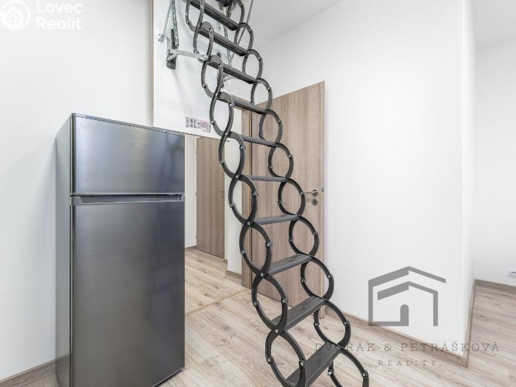 Продаж квартири 2+KK Praha, Pod Labuťkou 949/7 č. 7