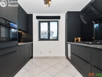 Prodej rodinného domu Jesenice, Šeříková č. 1