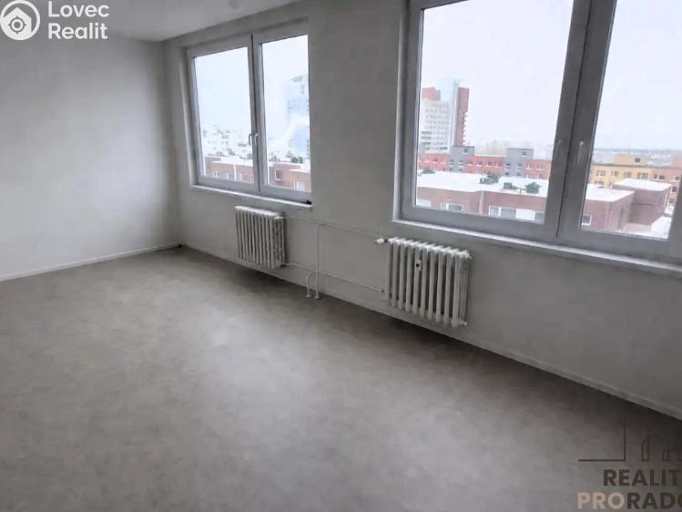 Pronájem bytu 1+KK Praha, Mezi školami č. 2