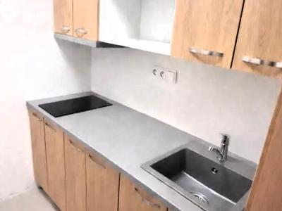 Pronájem bytu 1+KK Praha, Mezi školami č. 1