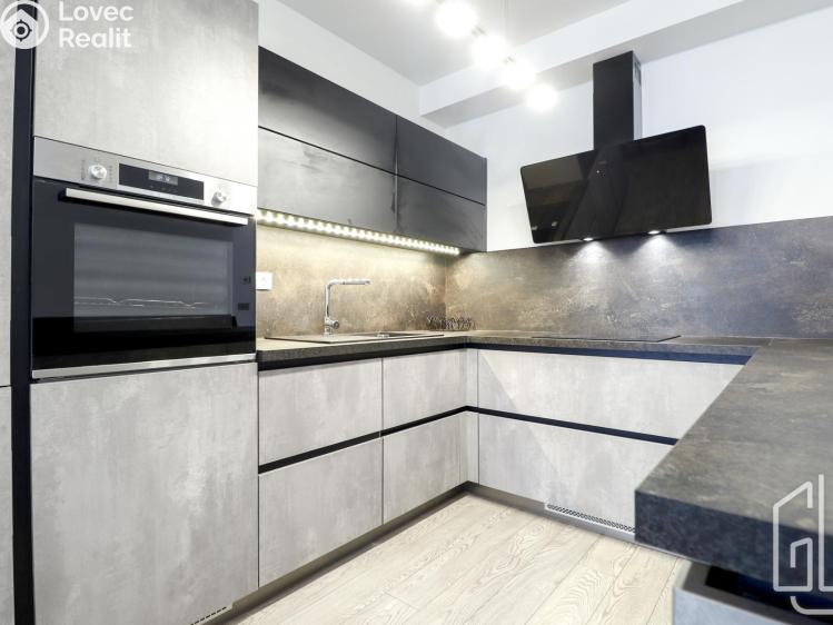 Продаж квартири 3+KK Praha, Sokolovská 694/100 č. 1