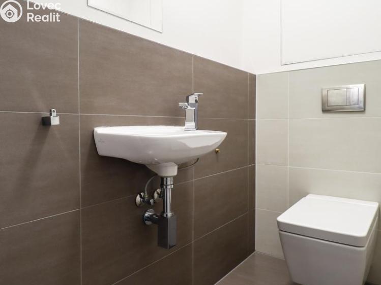 Продаж квартири 3+KK Praha, Sokolovská 694/100 č. 13