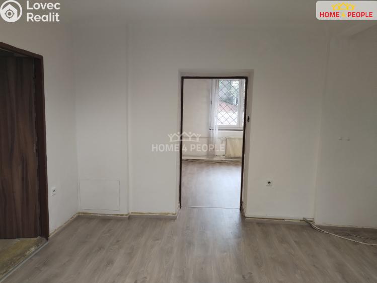 Pronájem komerční nemovitosti Praha 4, Na rolích č. 4