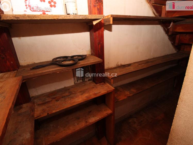 Prodej rodinného domu Teplá č. 19