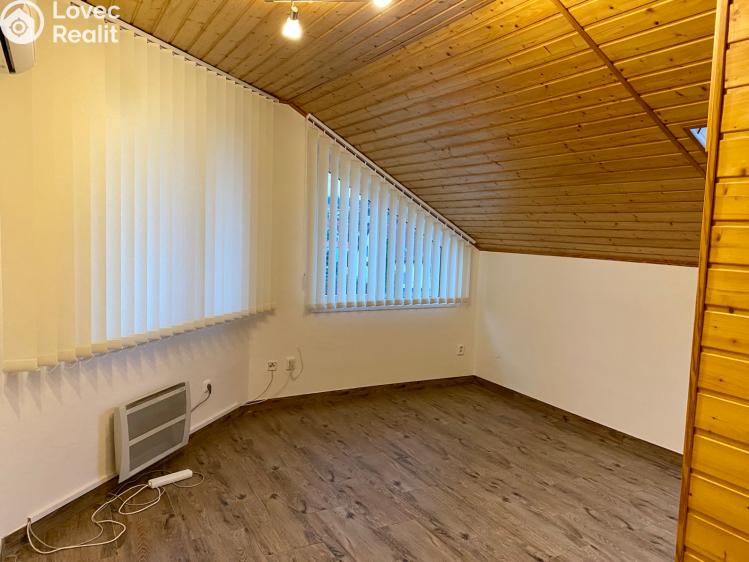 Pronájem bytu 4+KK Moravany, Modřická č. 6