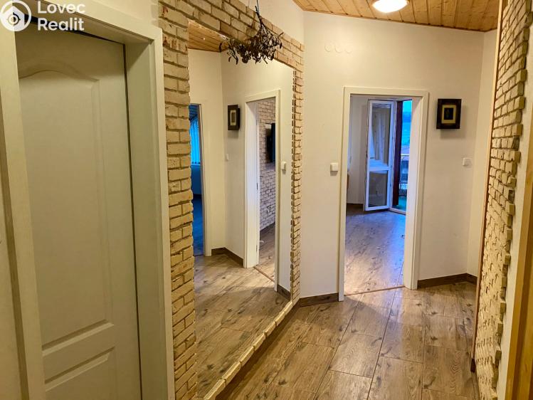 Pronájem bytu 4+KK Moravany, Modřická č. 12