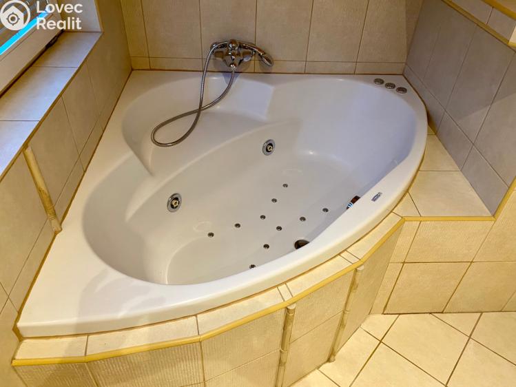 Pronájem bytu 4+KK Moravany, Modřická č. 14