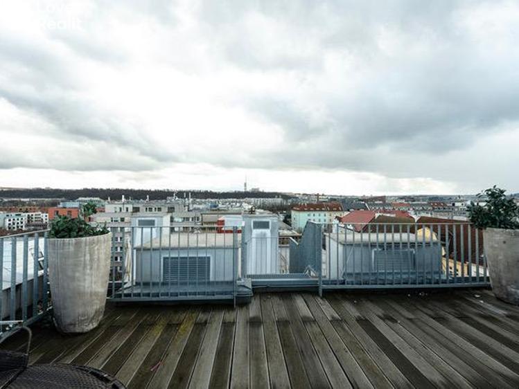 Pronájem bytu 4+KK Praha, Komunardů č. 25