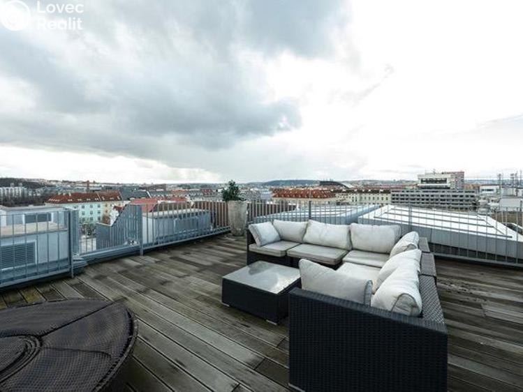 Pronájem bytu 4+KK Praha, Komunardů č. 26