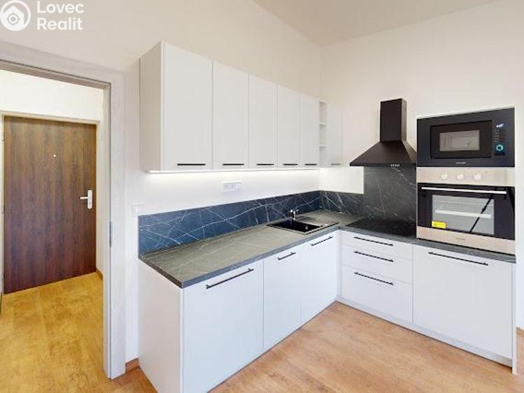 Pronájem bytu 1+KK Praha, Na Petynce č. 10