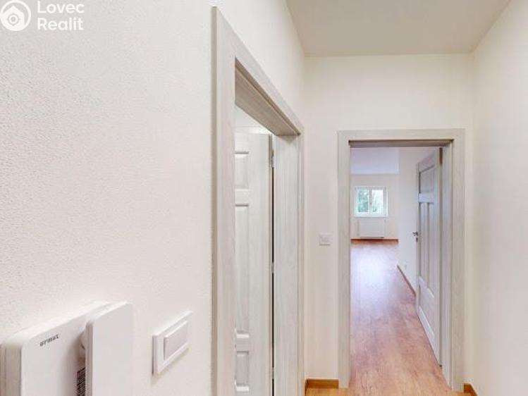 Pronájem bytu 1+KK Praha, Na Petynce č. 8