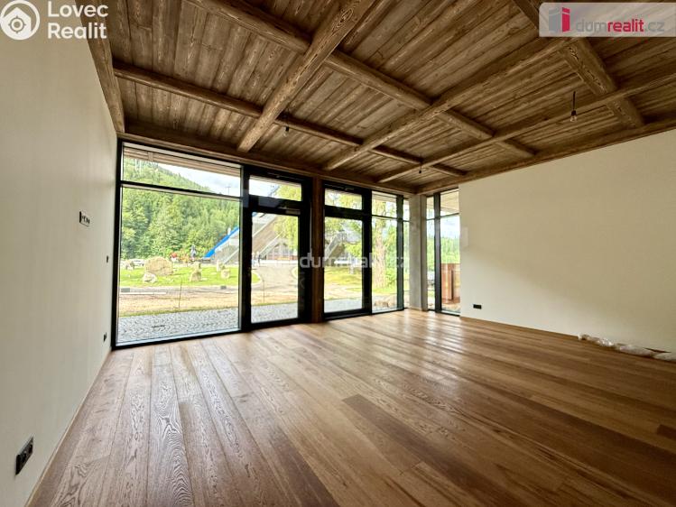 Prodej obchodního prostoru Harrachov č. 6