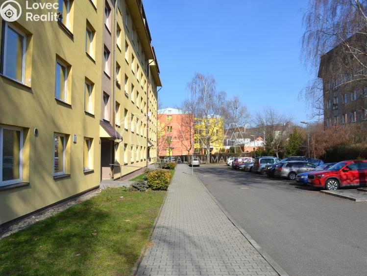 Продаж квартири 1+1 Milovice, Višňová 572 č. 17