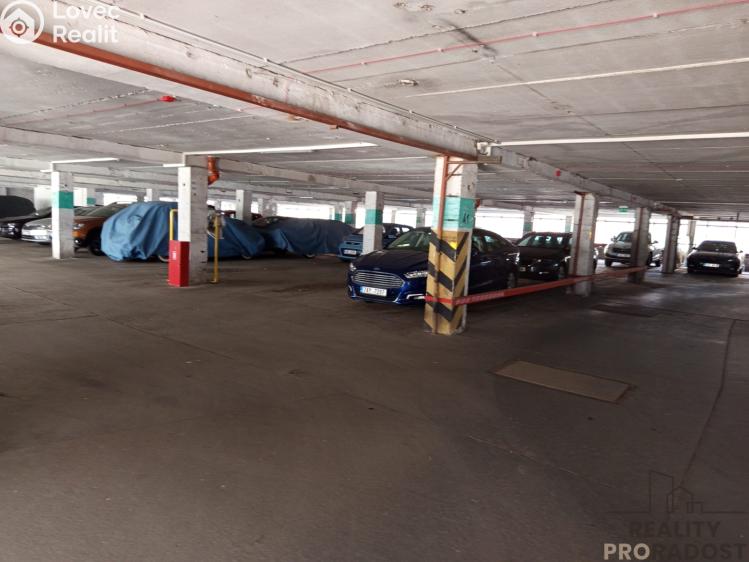 Prodej garáže Praha, Lovosická č. 10