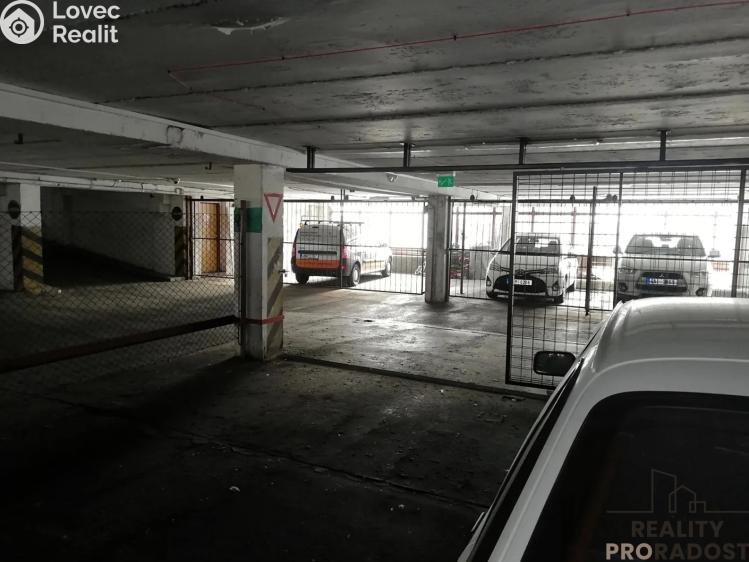 Pronájem garážového stání Praha, Lovosická č. 6