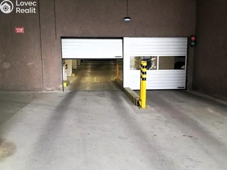 Pronájem garážového stání Praha, Petržílkova č. 2