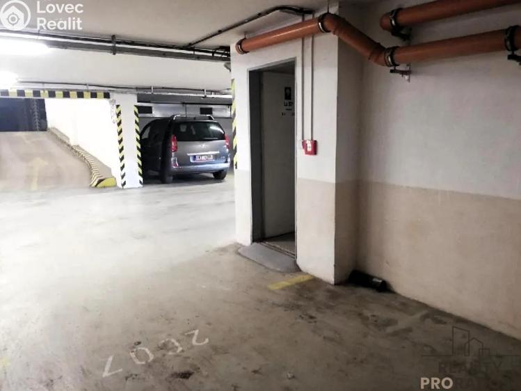 Pronájem garážového stání Praha, Petržílkova č. 6