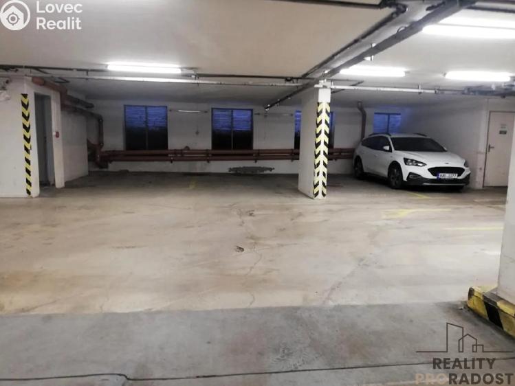 Pronájem garážového stání Praha, Petržílkova č. 3