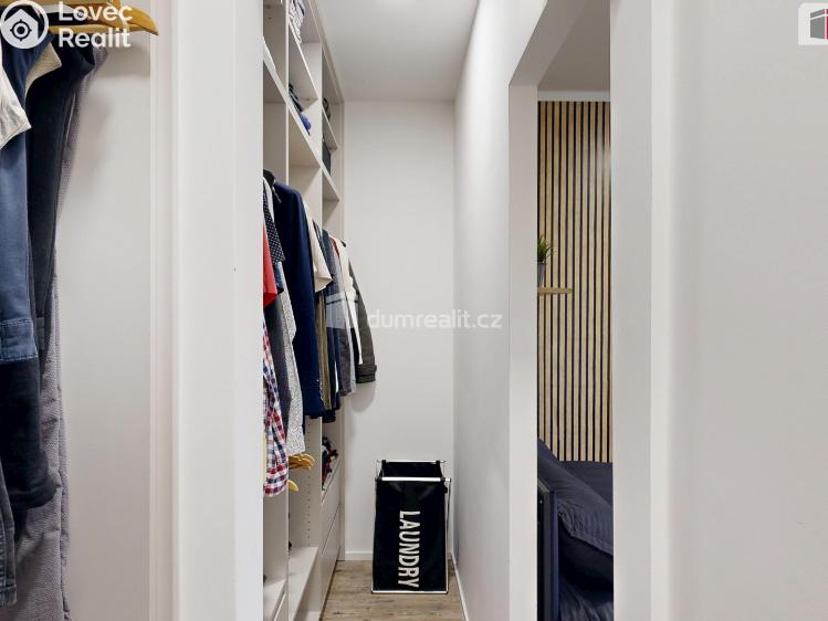 Rent apartment 2+1 Opava, Hradecká č. 11