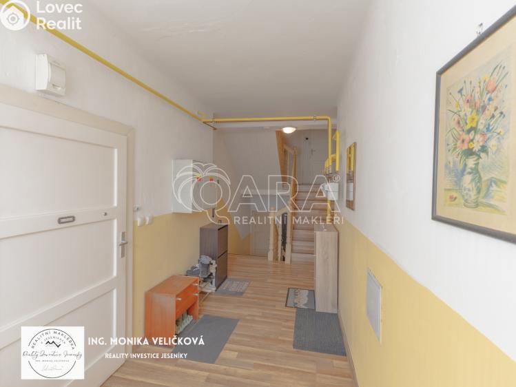 Prodej bytu 2+1 Krnov, Chářovská č. 21