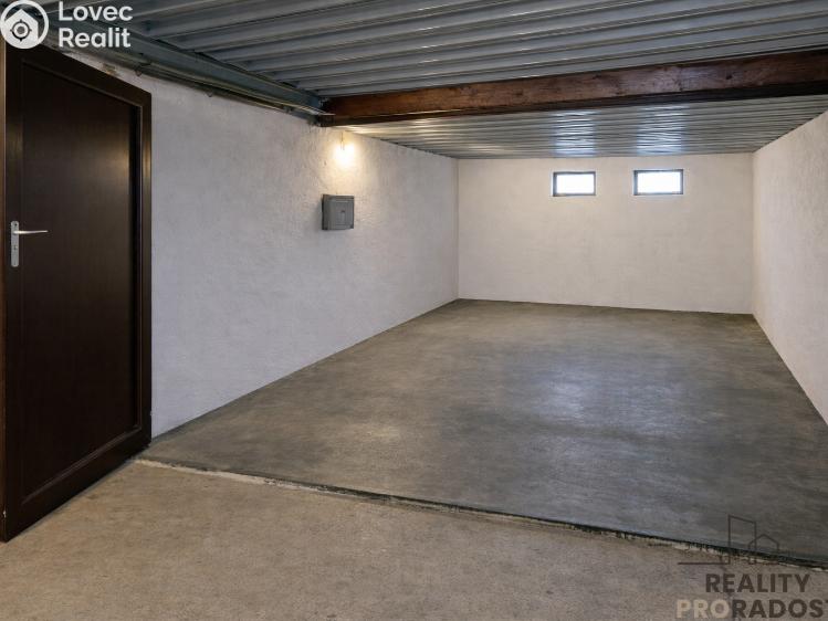 Prodej garáže Plzeň, Pecháčkova č. 3