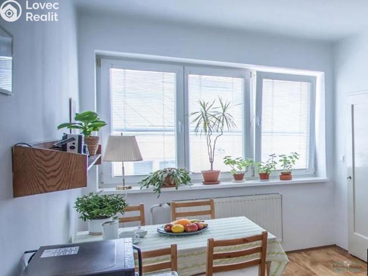 Prodej bytu 3+1 Praha, Jugoslávských partyzánů č. 4