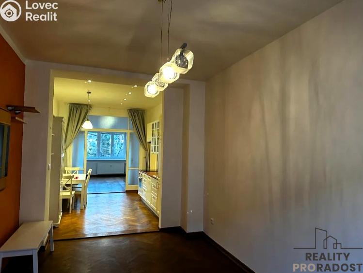 Pronájem bytu 3+1 Praha, Bělohorská č. 2