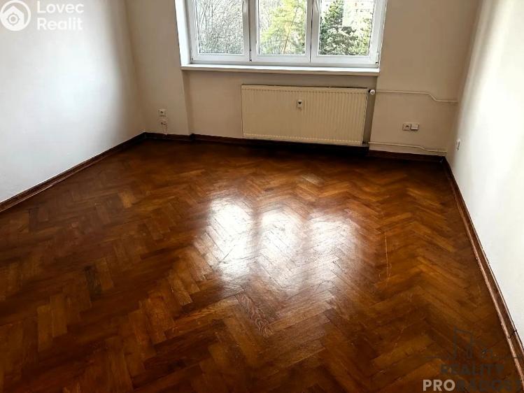 Pronájem bytu 3+1 Praha, Bělohorská č. 9