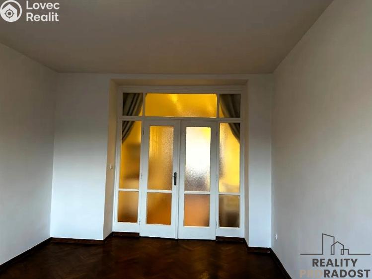 Pronájem bytu 3+1 Praha, Bělohorská č. 10