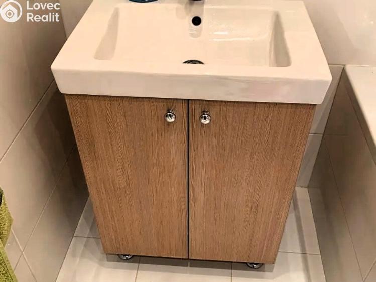 Pronájem bytu 3+1 Praha, Bělohorská č. 12