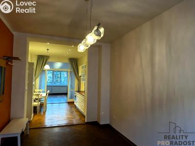 Pronájem bytu 3+1 Praha, Bělohorská č. 2