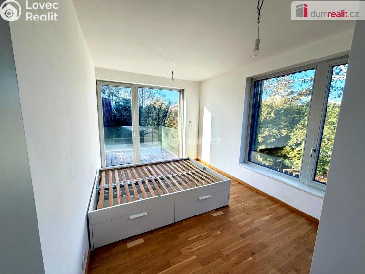 Аренда квартиры 2+KK Kamenice, Ringhofferova č. 3