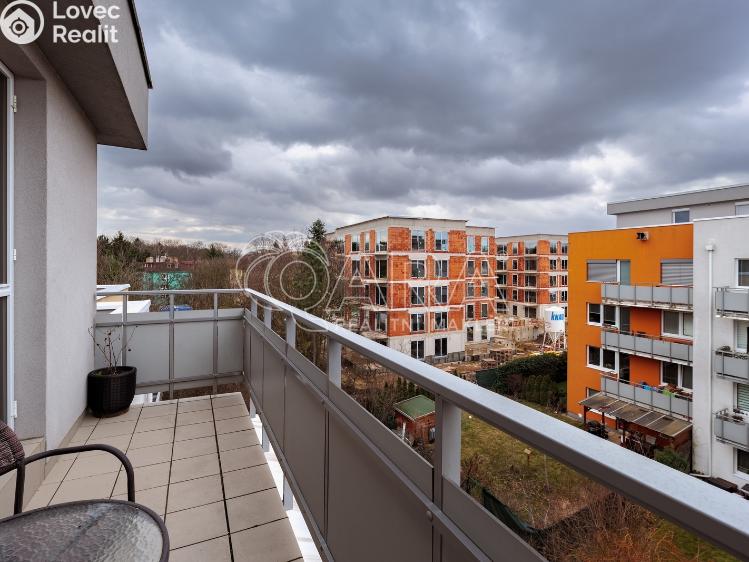 Prodej bytu 1+KK Praha, U uhříněveské obory 1551/8 č. 3