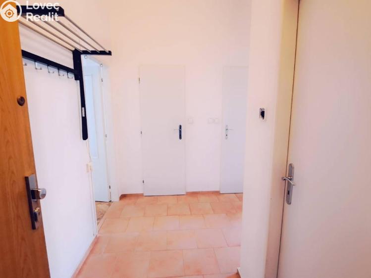 Pronájem bytu 2+KK Praha, Sarajevská č. 5