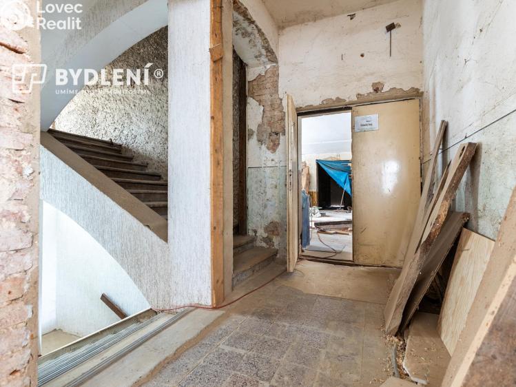 Prodej výrobní haly Malé Březno č. 9