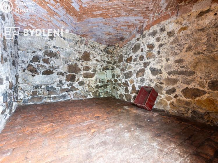 Prodej výrobní haly Malé Březno č. 11