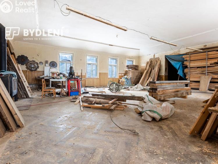 Prodej výrobní haly Malé Březno č. 20